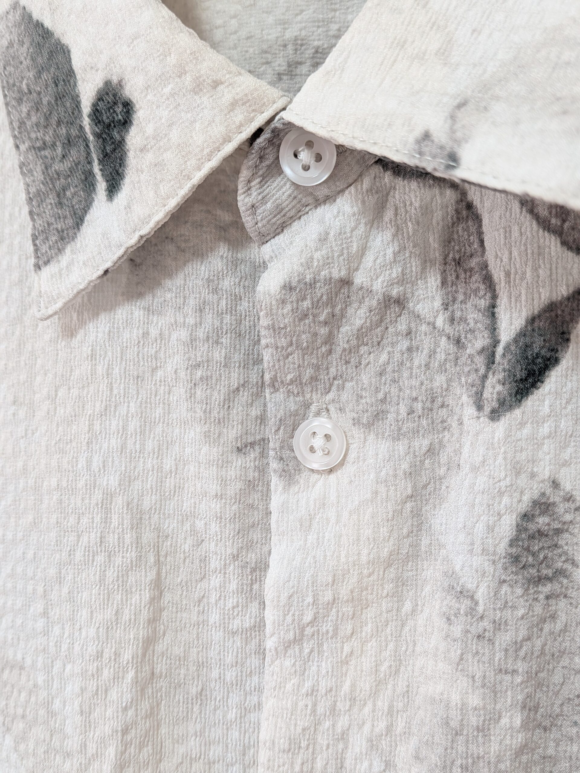【ZARA】シアサッカー半袖シャツ 総柄アート - 画像 (4)