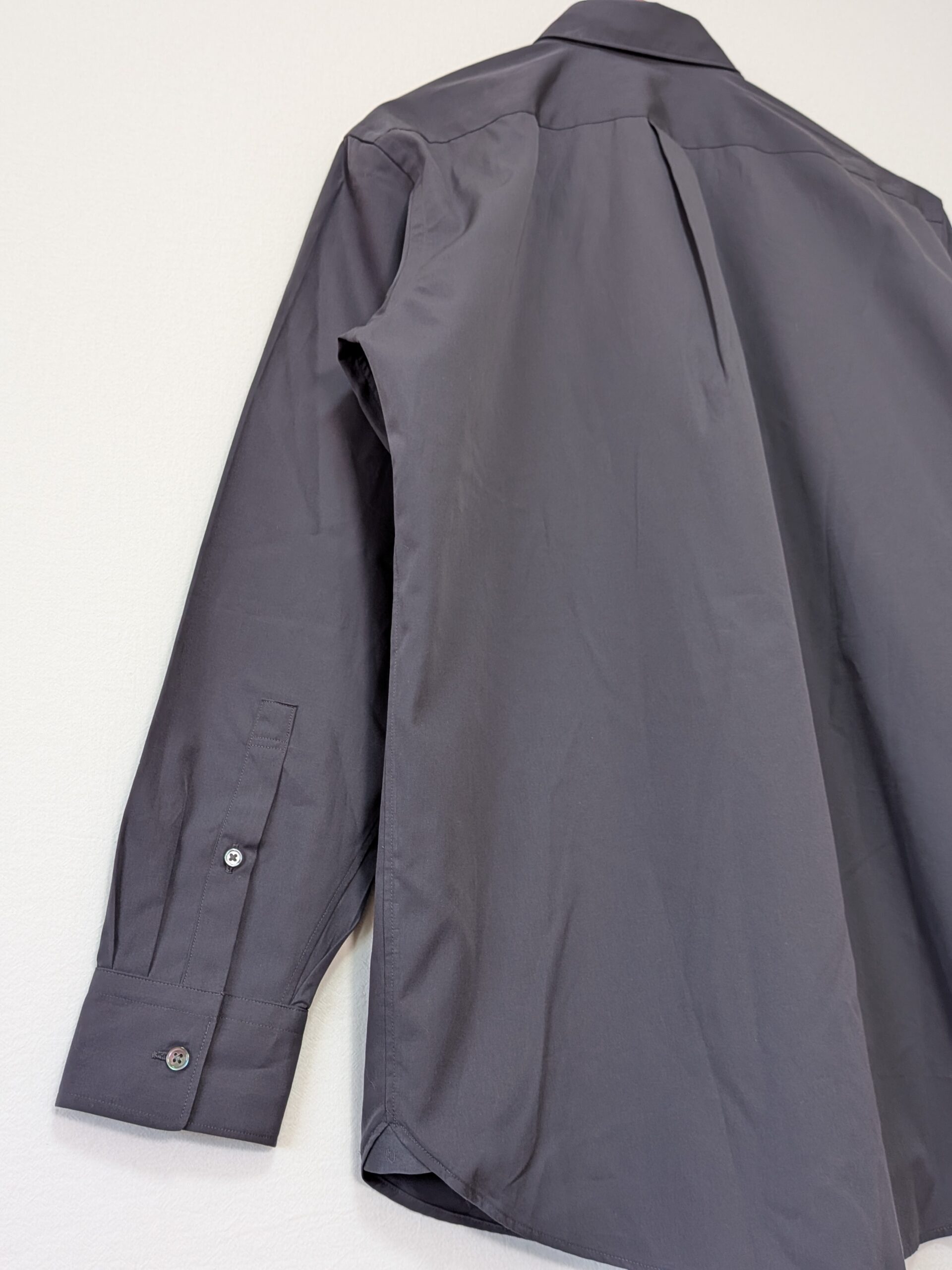 【UNIQLO+j】スーピマコットンシャツ(長袖)ダークグレー - 画像 (10)