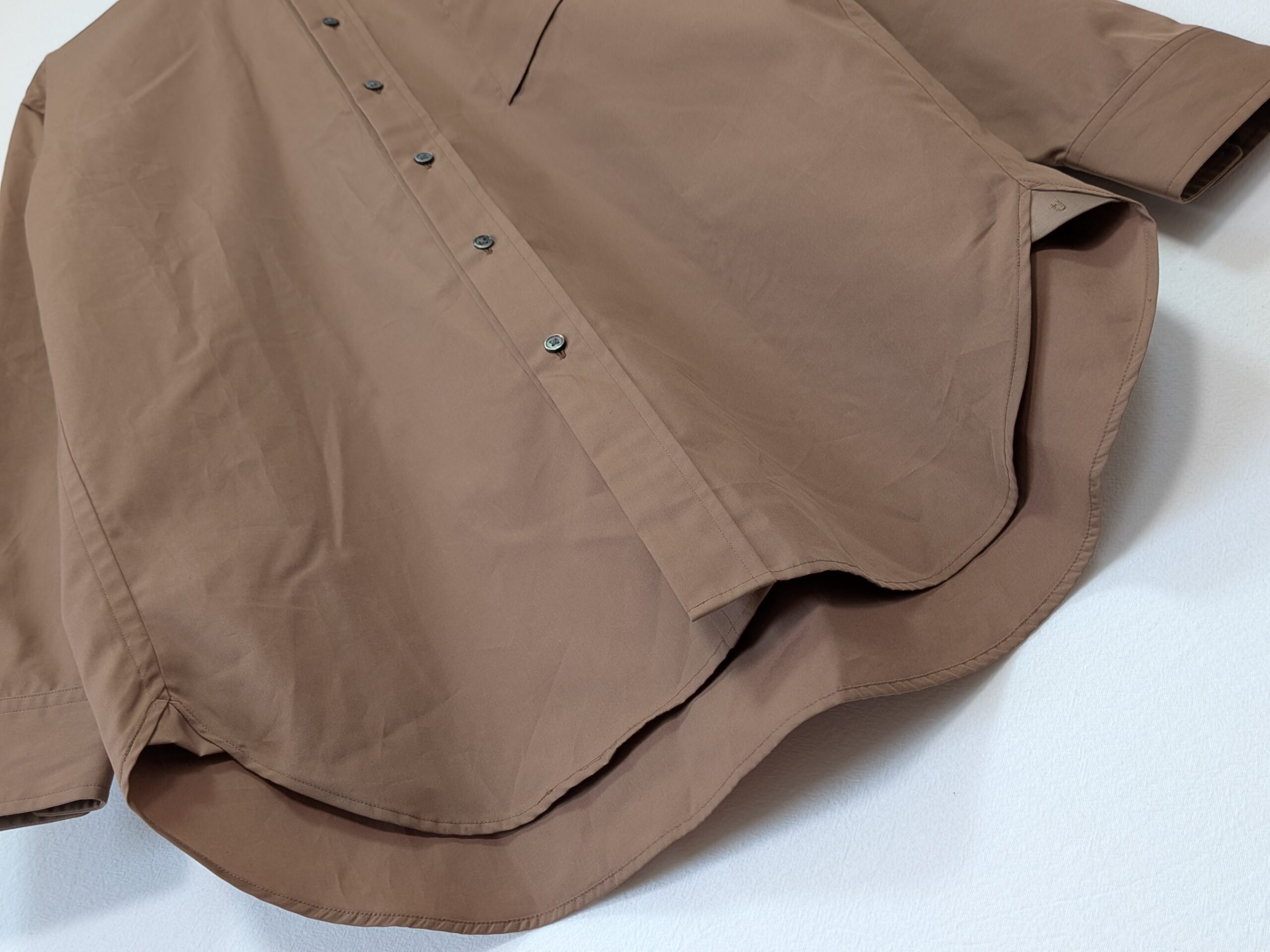 【UNIQLO +j 】スーピマコットンオーバーサイズスタンドカラーシャツ ブラウン - 画像 (4)