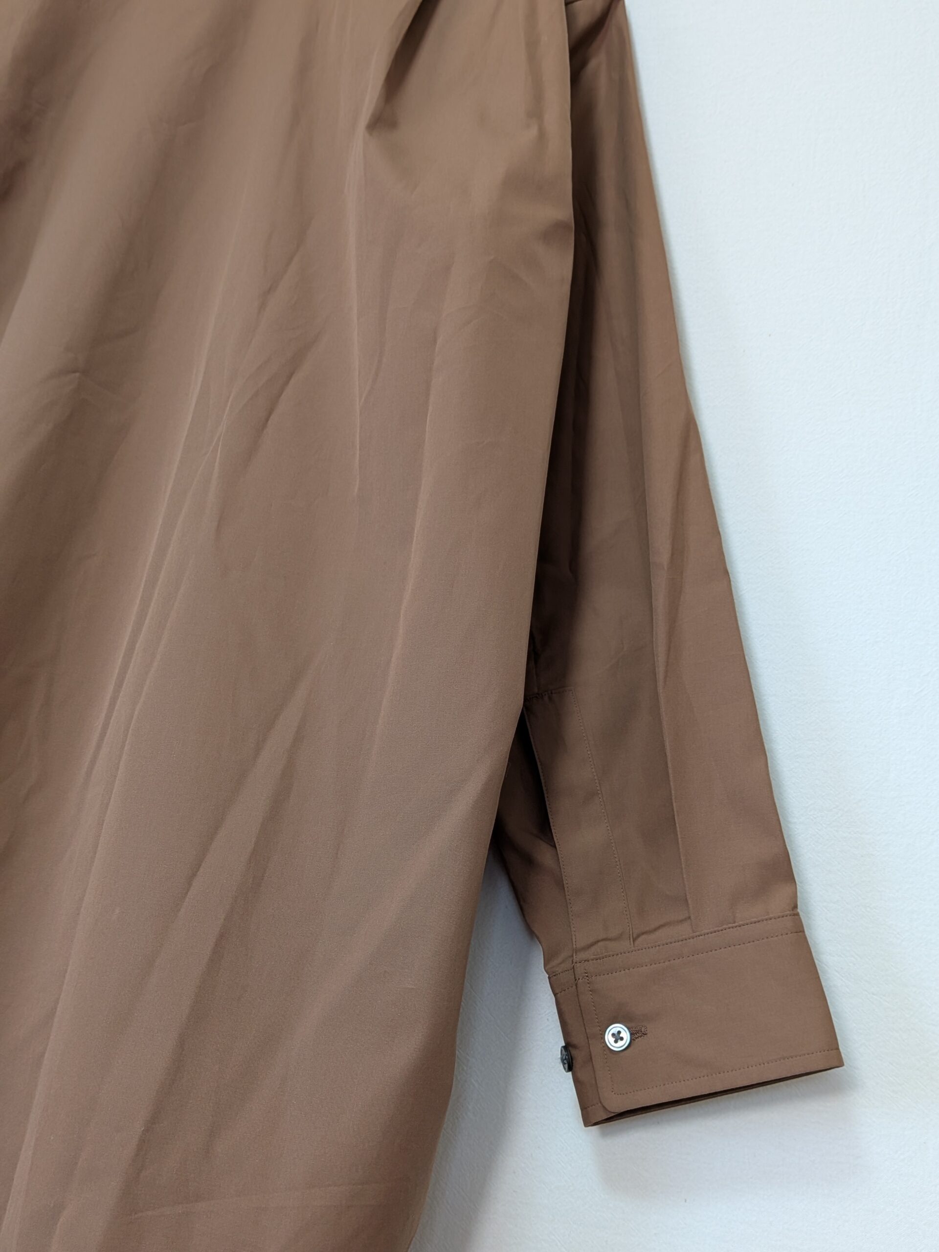 【UNIQLO +j 】スーピマコットンオーバーサイズスタンドカラーシャツ ブラウン - 画像 (10)